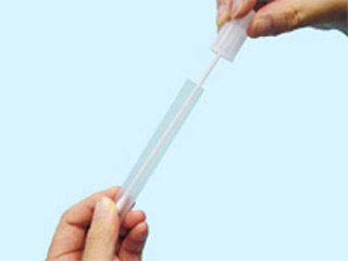 腟分泌液採取キットの使い方 ステップ１